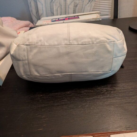 COACH Soho Lynn Leather Hobo Shoulder Handbag + Matching Wallet - Picture 8 of 14